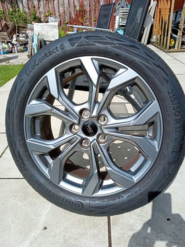 Wheels with tyres - tyres, focus